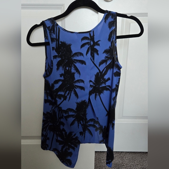 Express Tank Top - Picture 2 of 2